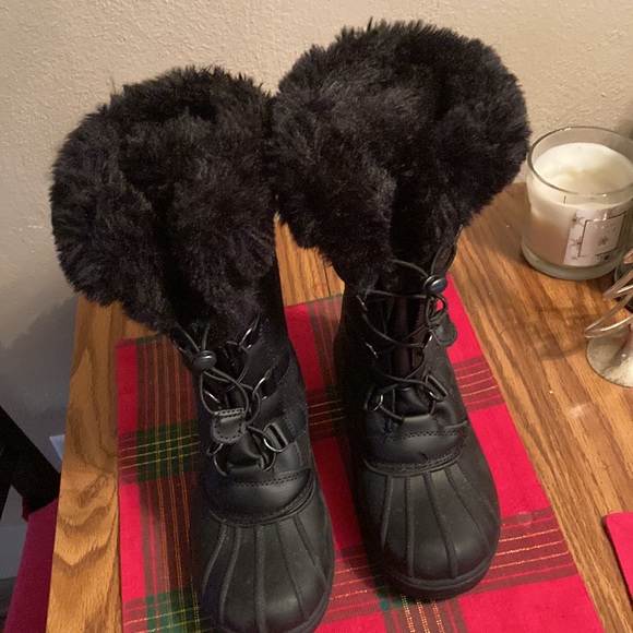 Cat and Jack sparkly boots - Picture 9 of 10